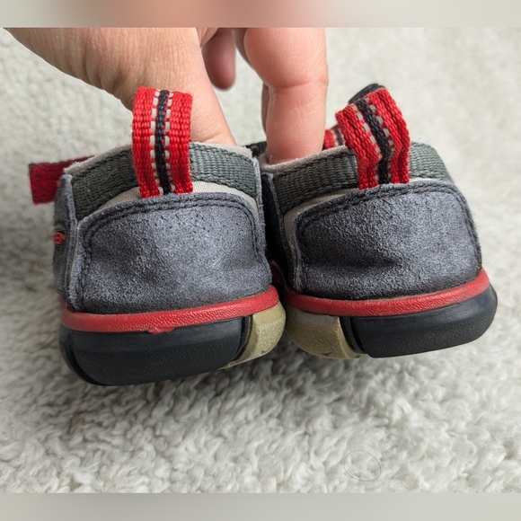 KEEN Kid Sandals Size 9 Gray And Red Color Machine Washable - Picture 4 of 7
